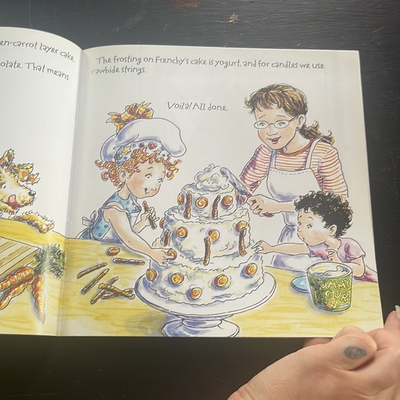 Fancy Nancy Puppy Party kids book - Picture 13 of 17